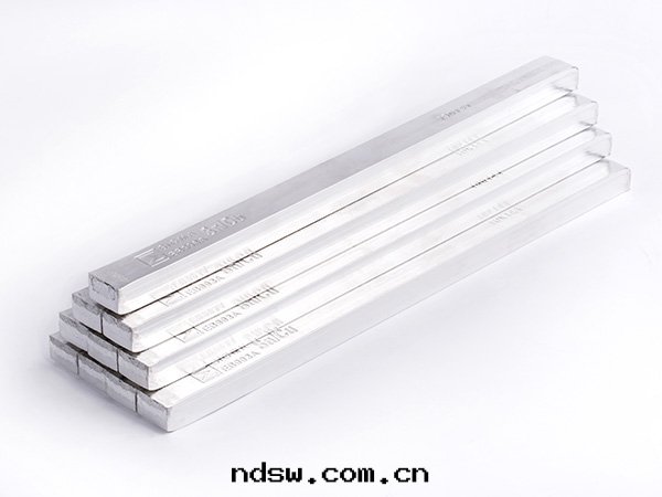 無铅(qiān)高(gāo)温(wēn)锡(xī)条(tiáo)Sn96.5Ag3.0Cu0.5