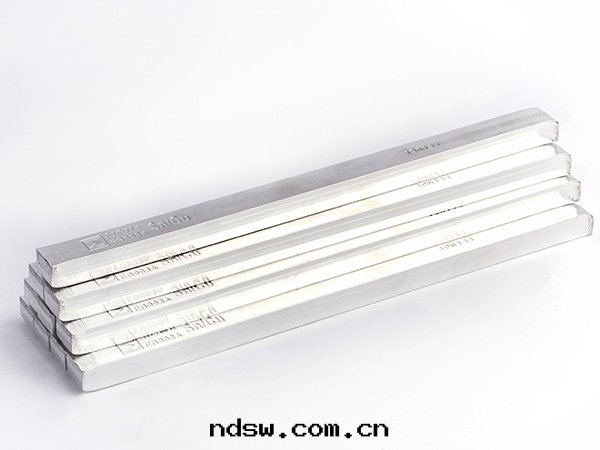 無铅(qiān)焊锡(xī)条(tiáo)Sn99.3Cu0.7-波(bō)峰(fēng)焊锡(xī)条(tiáo)