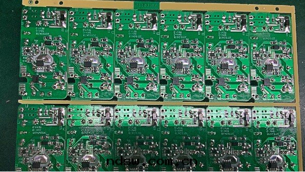 焊锡(xī)解(jiě)决透锡(xī)問(wèn)題(tí)在(zài)選擇性(xìng)波(bō)峰(fēng)焊