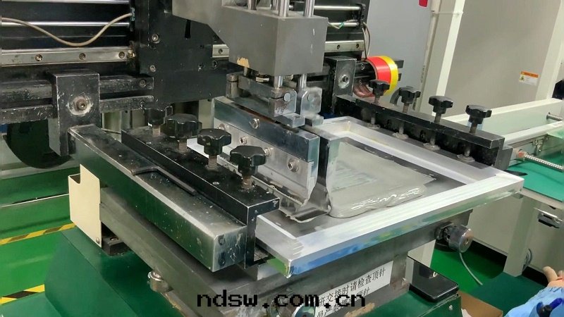 淺谈焊锡(xī)膏回(huí)流焊問(wèn)題(tí)