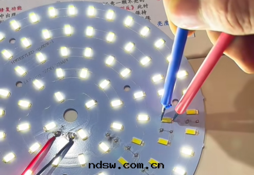 LED燈(dēng)具焊接無铅(qiān)锡(xī)丝(sī)