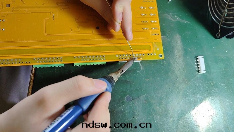 波(bō)峰(fēng)焊選擇焊焊點(diǎn)不(bù)良問(wèn)題(tí)及(jí)解(jiě)决措施