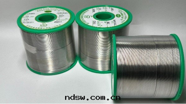 智能(néng)AI控制板焊锡(xī)丝(sī)的(de)實(shí)際应用