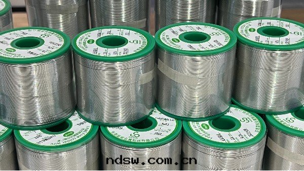 高(gāo)純度(dù)焊锡(xī)丝(sī)與(yǔ)無铅(qiān)焊锡(xī)丝(sī)